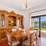Luisa Gale Villa *